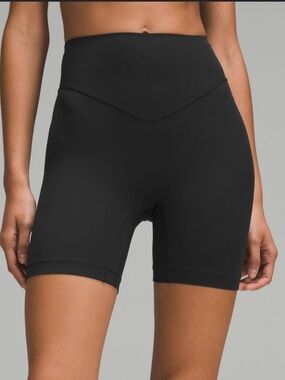 Lululemon Breezethrough high rise short 6”